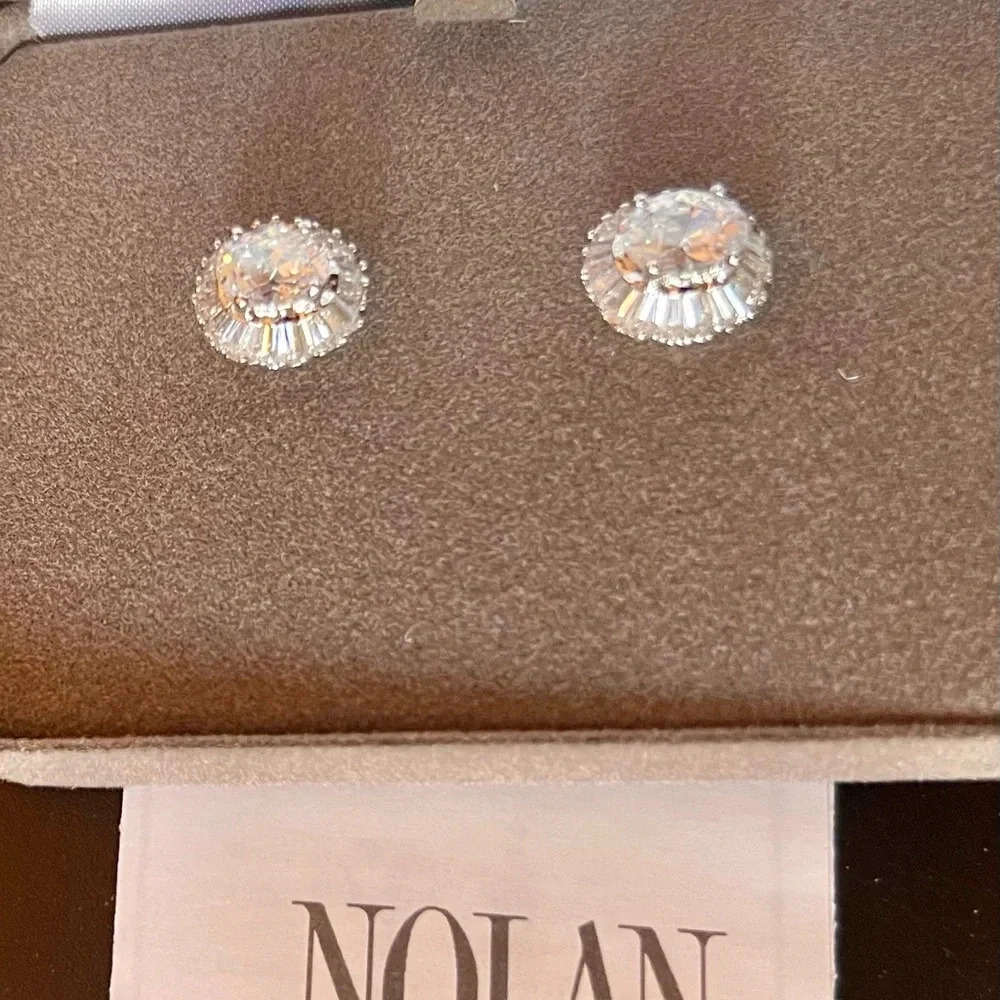 Nolan Miller pierced earrings - Picture 3 of 5